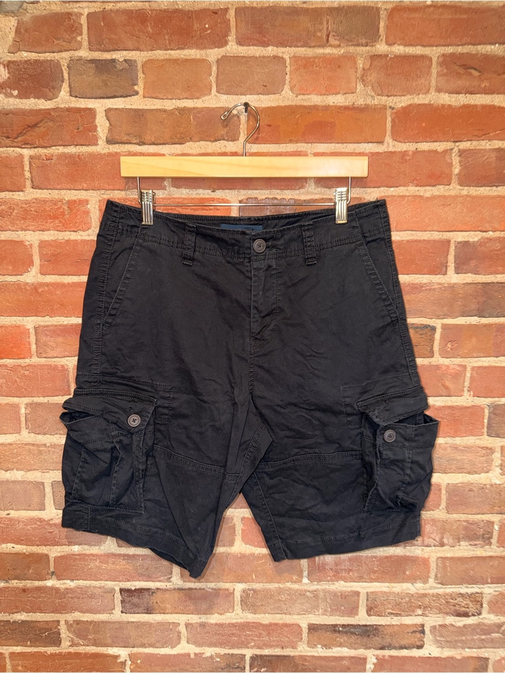 Men's Aero Black Cargo Shorts - Classic Utility Style Y2K Sz 30